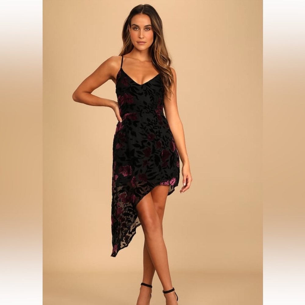 Lulu’s Evenings With You Black Velvet Floral Asymmetrical Dress